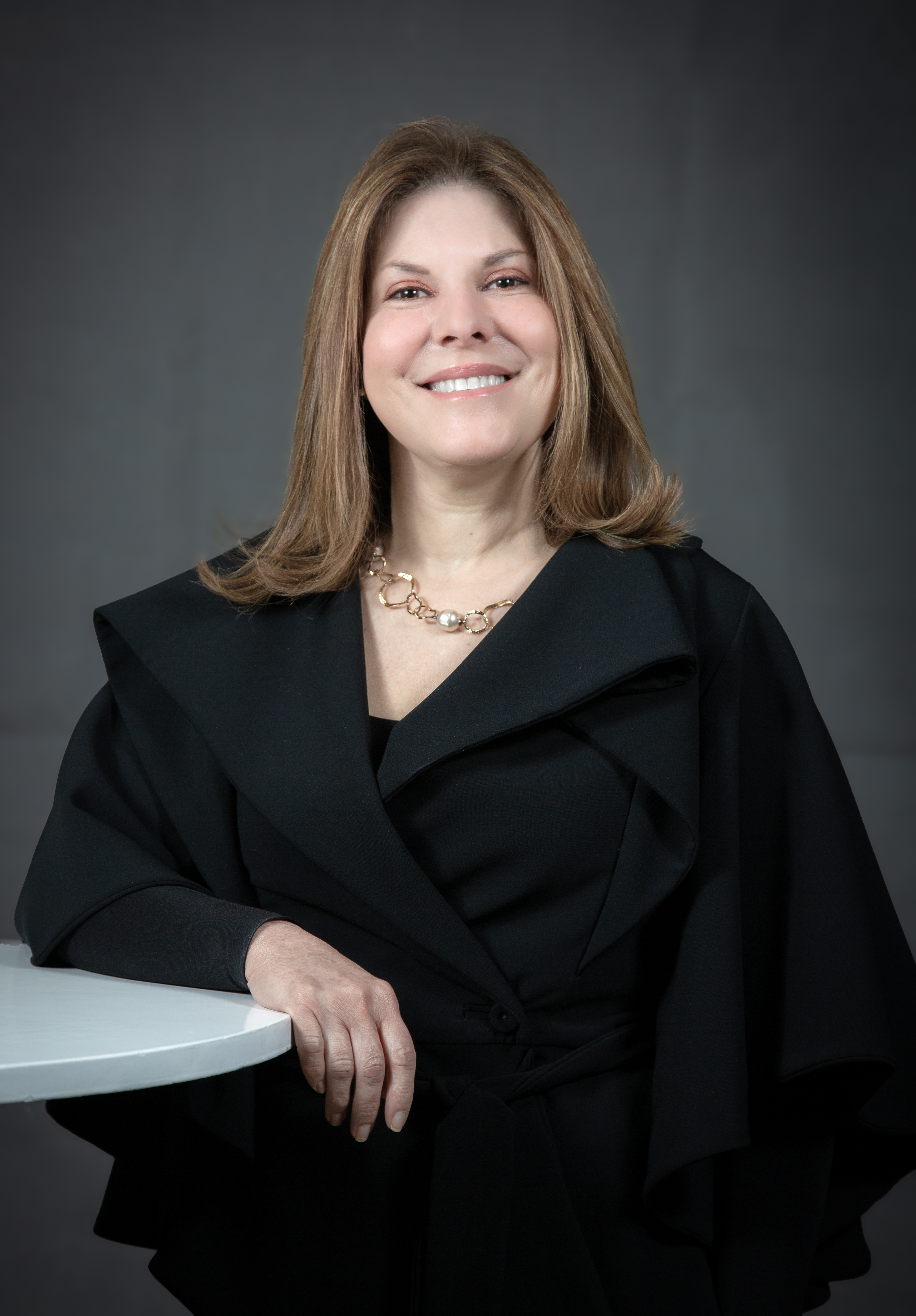 Dra. María Eugenia Araújo Majana Vicepresidente ejecutiva de Mercados de Compras Públicas
